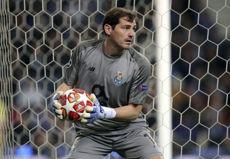 西班牙傳奇守門員（Iker Casillas）身高僅182公分